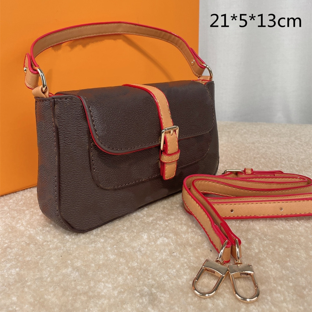 

2021 Luxury Women Baguettes Handbags Designer Crossbody Lady Shoulder Bags Small Flaps Chain Bag High Quality with Printed Flowers 2 Styles, This price option is not for sale.