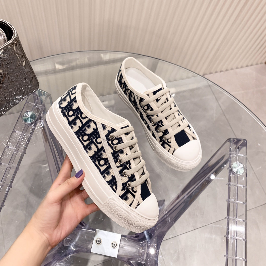 

2021 new hot-selling embroidered canvas shoes Ins star net celebrity concave shape show 100% cotton silk double-sided three-dimensional embr