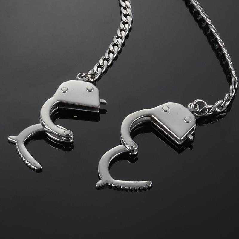 

Pendant Necklaces Necklace Men Gold Women Stainless Steel Handcuffs Pendants Long Chains Male Accessories Hip Hop Jewelry