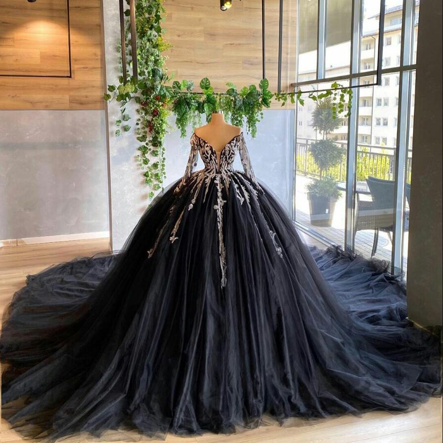 

2021 Gothic Black Ball Gown Wedding Dresses White Applique Off Shoulder Long Sleeve Bridal Gowns Princess Marriage Dress robes de mariée, Champagne