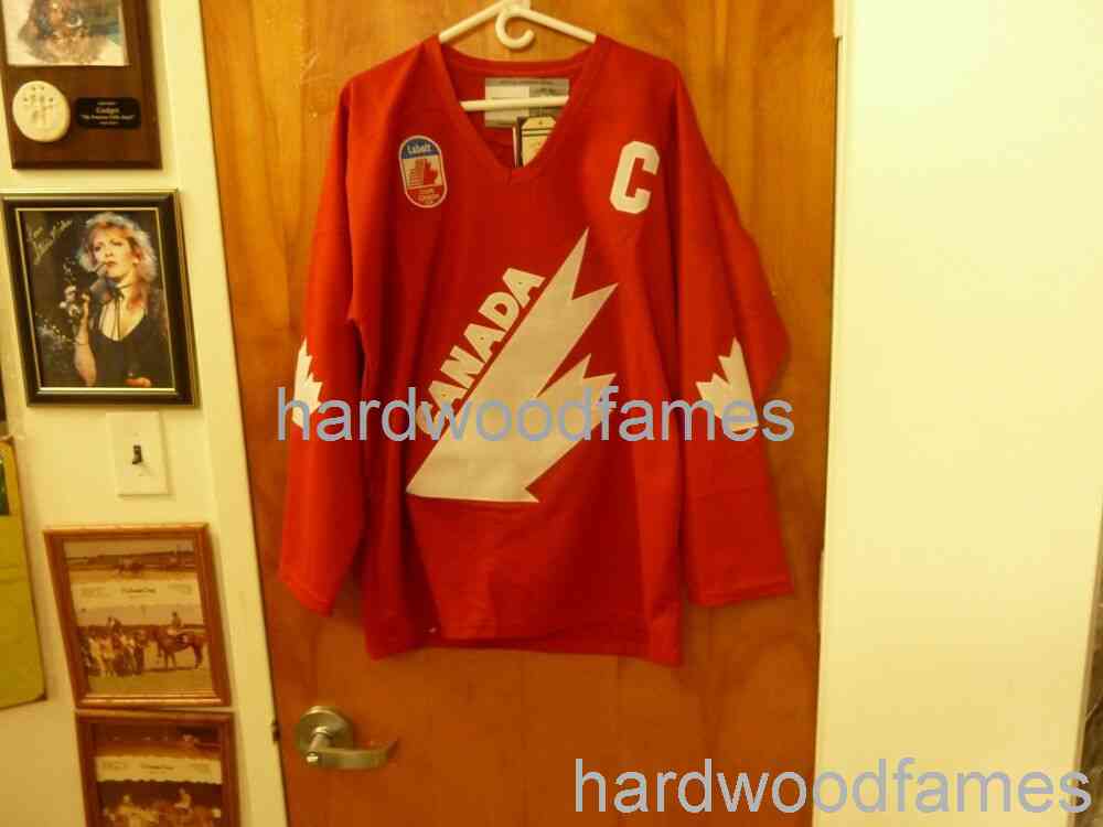 

Stitched Team Canada-Labatt Coupe Canada Cup #99 The Great One Wayne Gretzky Jersey Men Women Youth custom any name number -5XL 6XL, Red