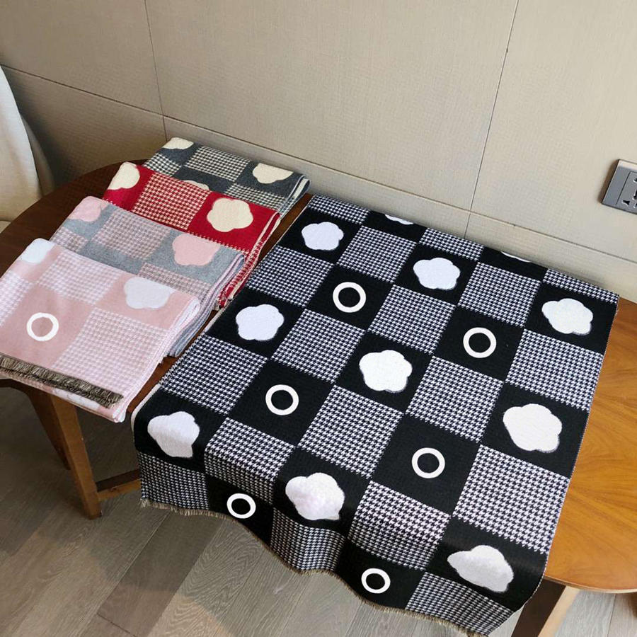 

Designer Winter Scarf Fashion Soft Delicate Scarves Luxury Flower Pattern Design for Man Women Shawl 5 Color Top Quality