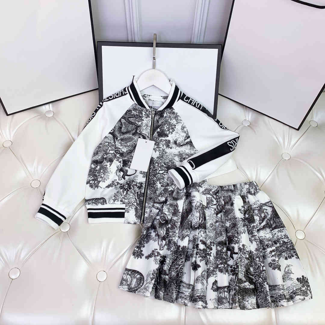 

luxury DR D Home children sets Threaded Closure Hemming Baseball Jacket + Pleated Skirt, White