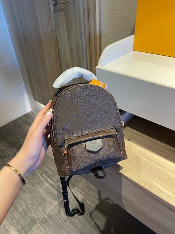 

Paris luxury designer woman high-quality leather backpack zipper bag mail bag mini school bag student backpack