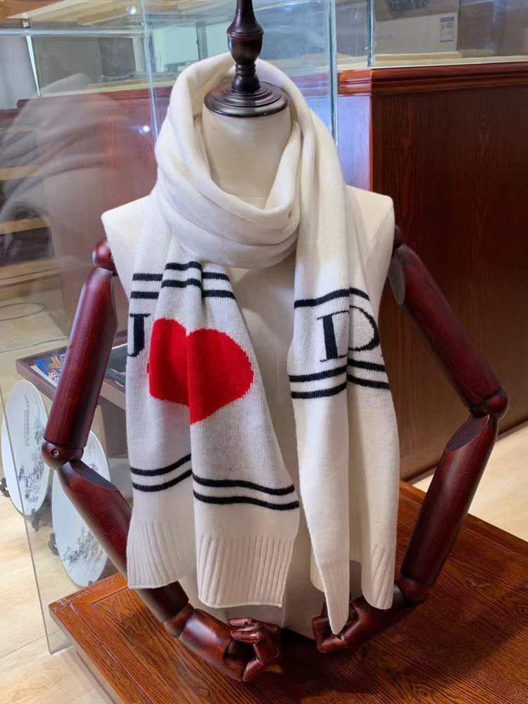 

Brand scarf soft cashmere knitting love pattern black and white scarfs luxury scarves