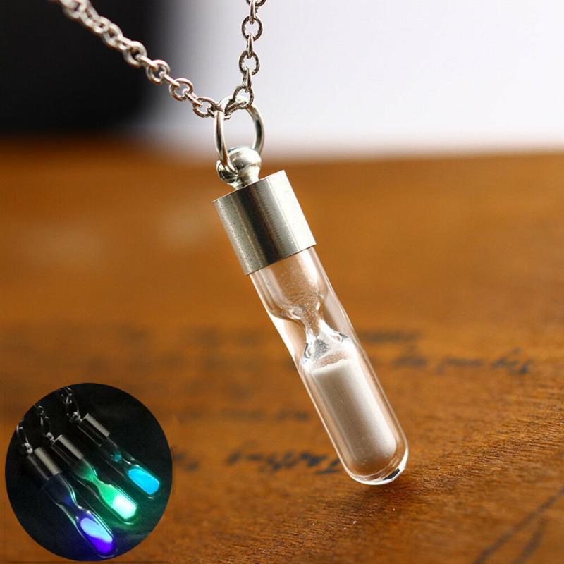 

Pendant Necklaces Women Men Glowing Luminous Sand Timer Necklace Glass Hourglass Bottle Chains Ladies Couple Lovers Jewlery A+++