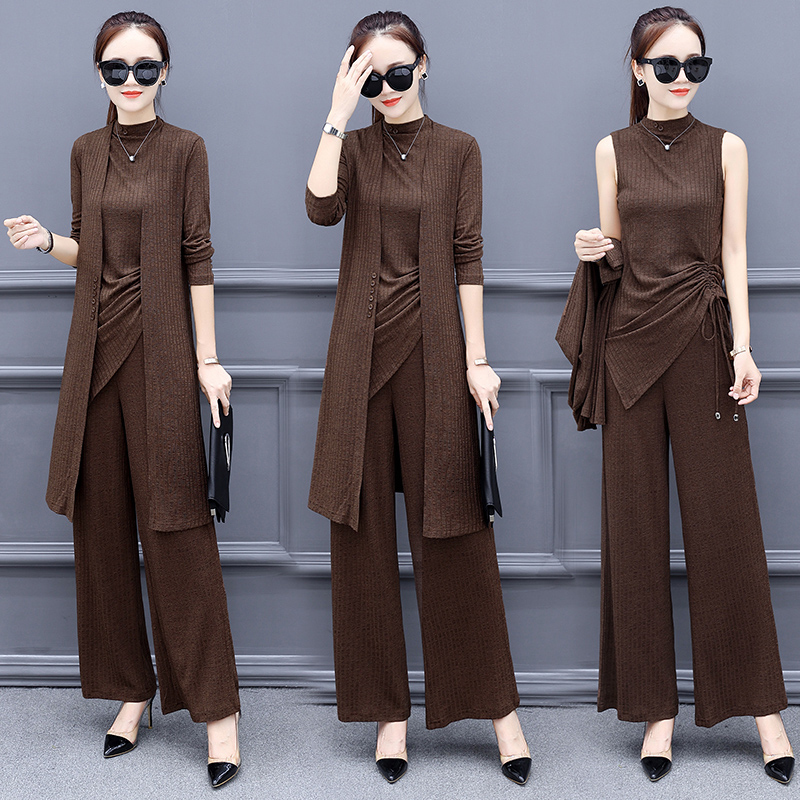 

2021 Spring and Autumn New Women's Clothes Fashion Knitted Temperament Leg Pants Crocheted Jacket Three Pieces of Tide 7zas, Dark brown.