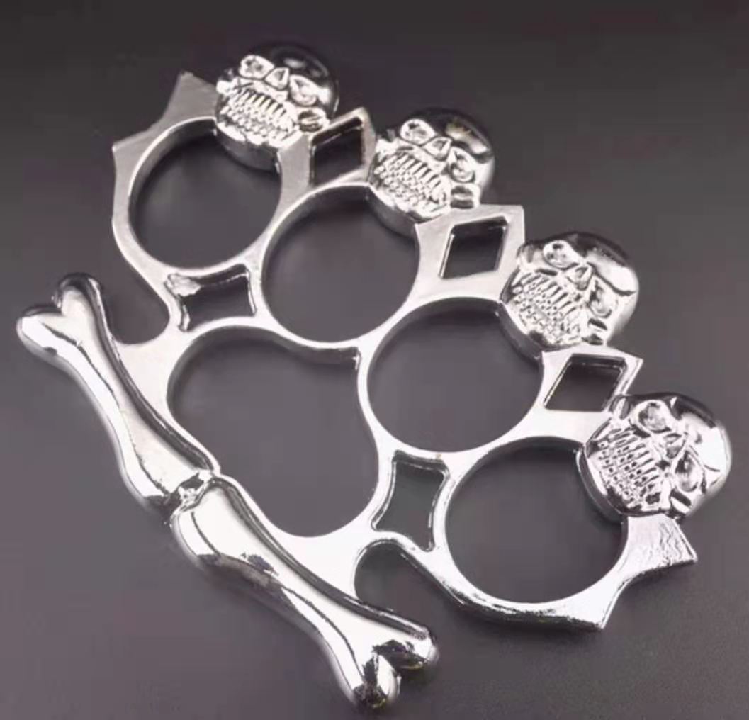 

Glass fiber alloy finger tiger four finger self defense weapon four finger fist buckle iron hand brace 056