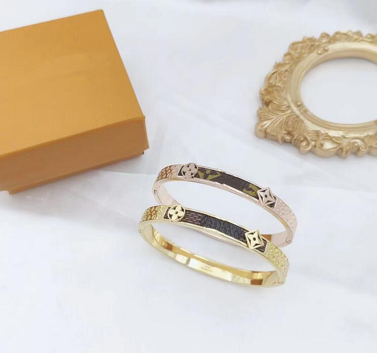 

Europe and America Rose Gold Letters Flowers Pattern Bangle Titanium Steel Brand Designer Hip-Hop Charm Women Fashion Luxury Bracelets for Party Gifts