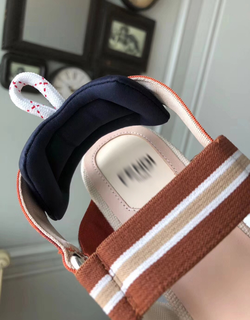 

2021 Good Quality Fashion Women Luxurys Designers Shoes Designer Sandals Womens Luxury High Heels Sandal Dress Shoess With Box Size 35-41 -G305, Pink