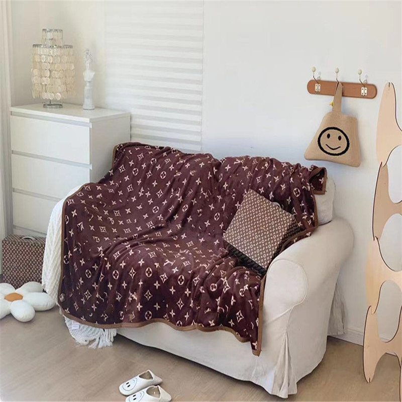 

unisex classical blanket high quality home car hotel blankets luxury letter pattern