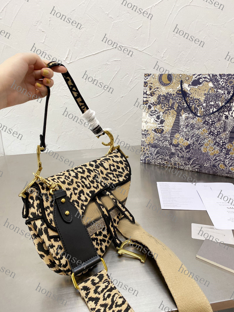 

2021 top fashion luxury famous brand lady messenger bag retro high quality outdoor travel shopping handbag star celebrity inspiration embroidery shoulder bags