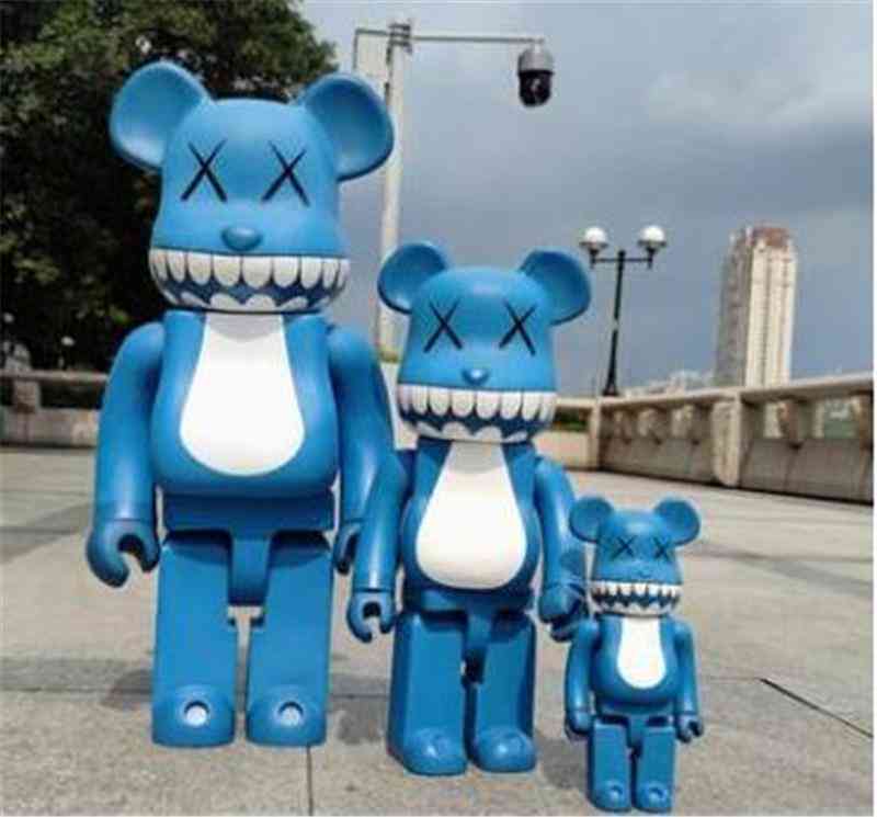 

-Selling 1000% 70CM 5CM and 28CM Bearbrick Evade glue White Pink Blue bear figures Toy For Collectors Be@rbrick Art Work model decor
