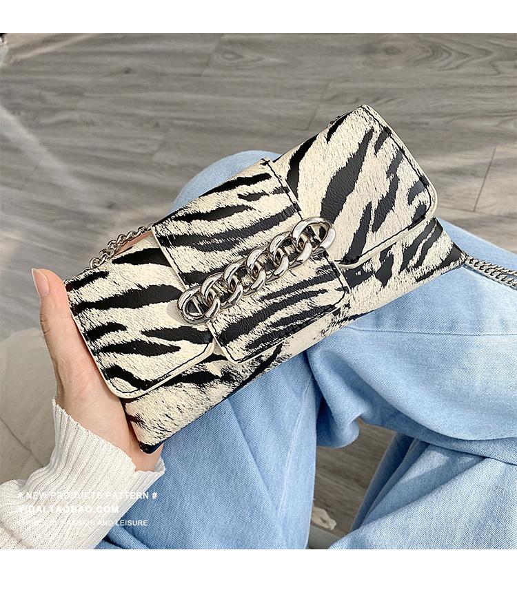 

Mini Handbag Waist Bag 2021 New Trendy Crossbody Chest Bag Mini Chain Hit Wide Shoulder Strap Unique Design, White