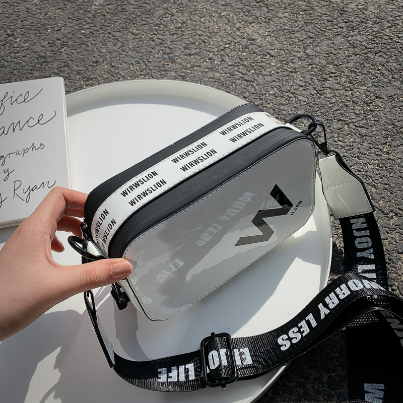 

2021 Fashion New Handbag Patent Leather Crossbody Bags Women Shoulder Bag Wide Strap Double Zippers Lady Small Square Bag femme, Black crossbody bag