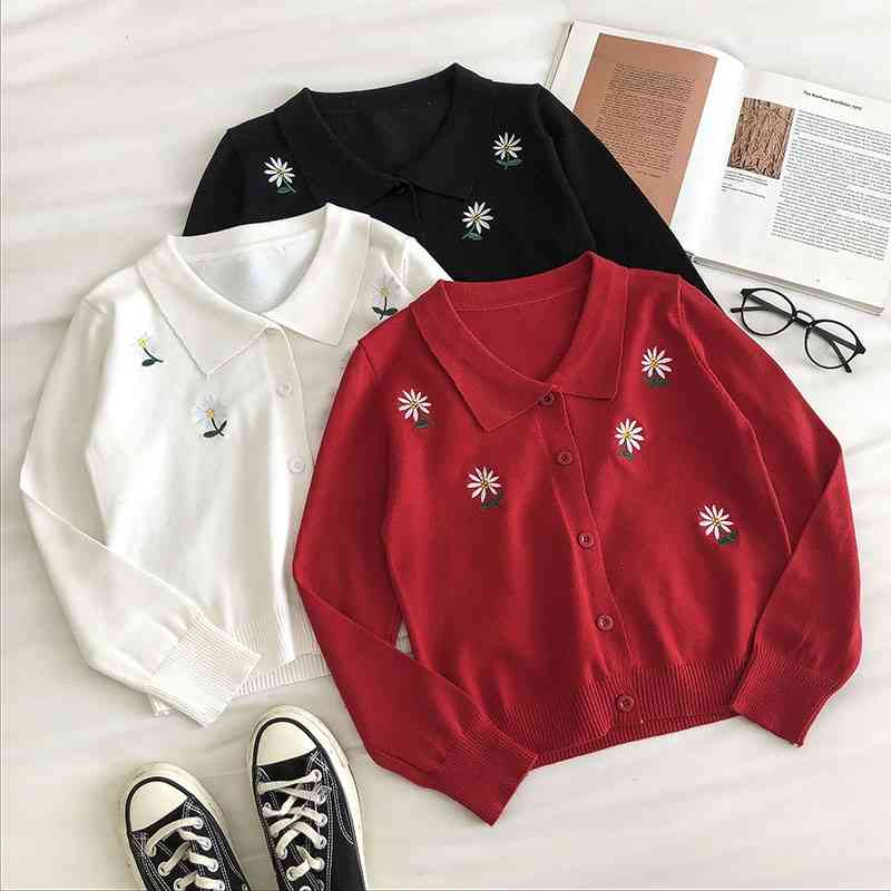

Women Vintage Floral Embroidery Short Sweater Spring Autumn Slim Turn Down Collar Kintted Female Korean Cardigan 210602