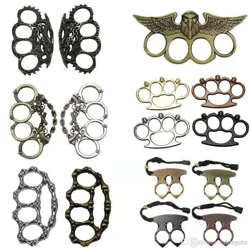 

Double finger / four finger metal adult general self-defense equipment finger Tiger color random