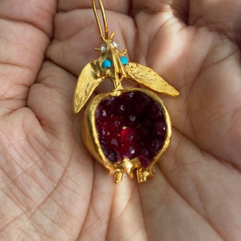 

Vintage Fruit Red Pomegranate Pomegranate Drop Pendant Necklace for Women