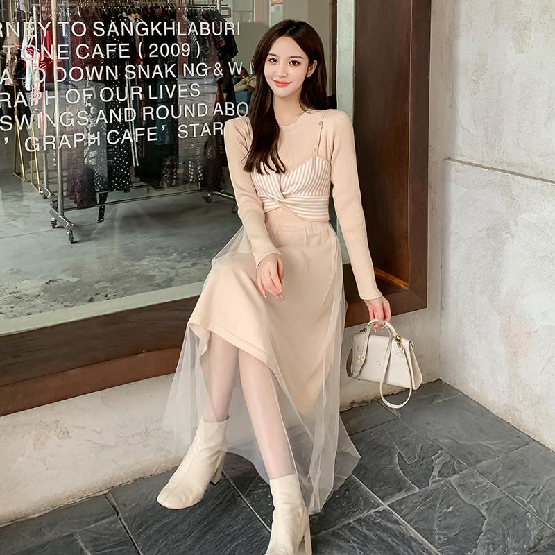 

Casual Dresses Make Winter Temperament Splicing Stripe Condole Belt Of Tall Waist Net Yarn Knitted Dress Tide Female, Black