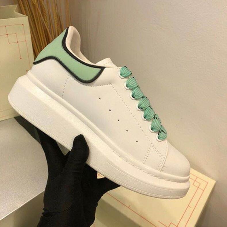 

2021 Fashion men women velvet black shoe alexander mcqueen platform oversized Leather mcqueens Casual shoes sneaker