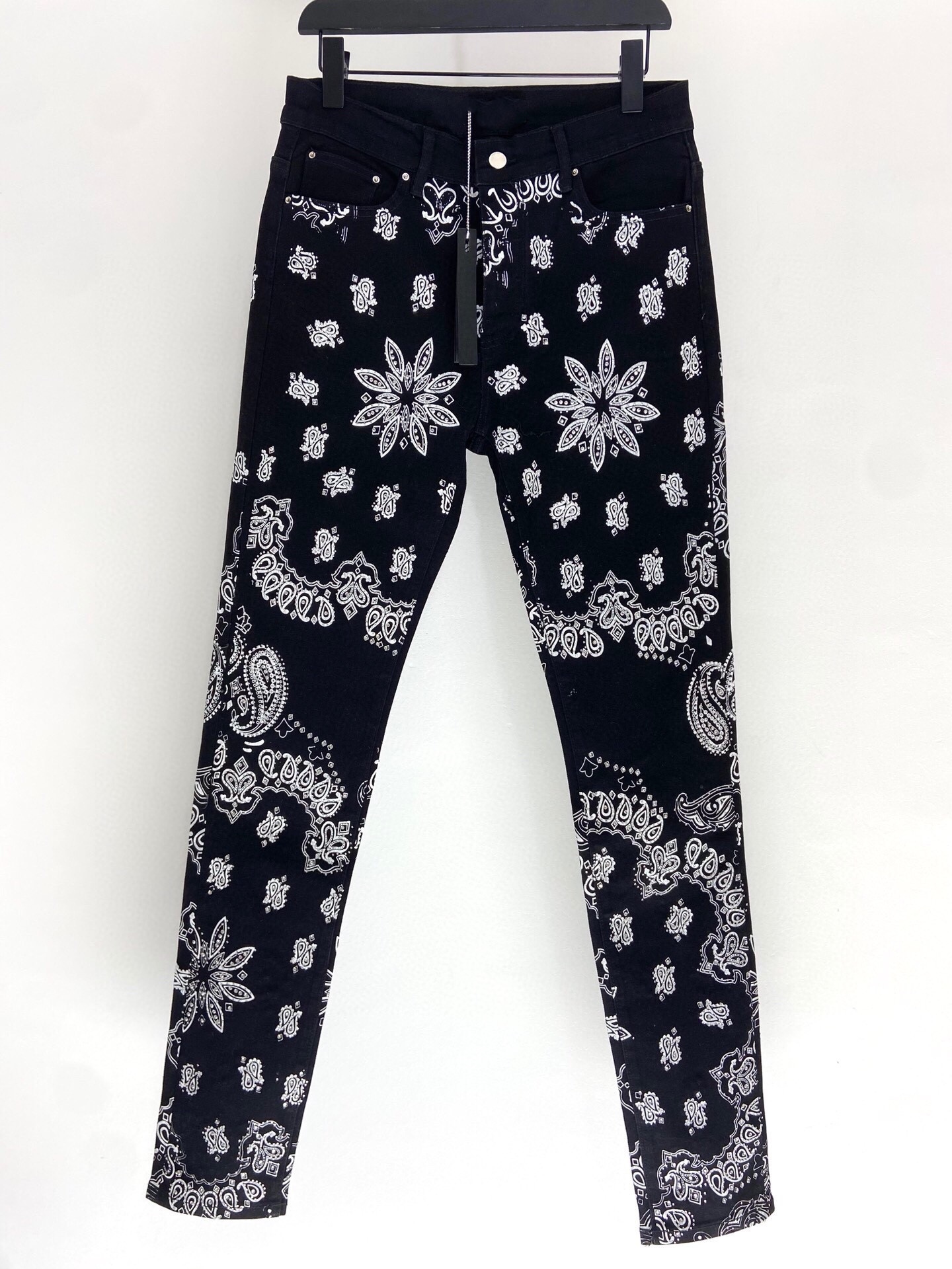 

Fashion luxury mens jeans Geometry classic personality cloth blue Green leather pentacle hole straight pants Ripped Skinny Clothing Men Designers Casual jean