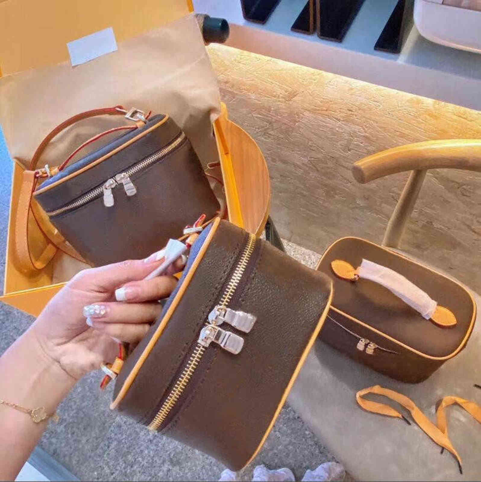 

Lady Cosmetic Bags Fashion Makeup Bag Women Digners Handbag Travel Pouch Ladi Purs High Quality Organizador Toiletry Bag