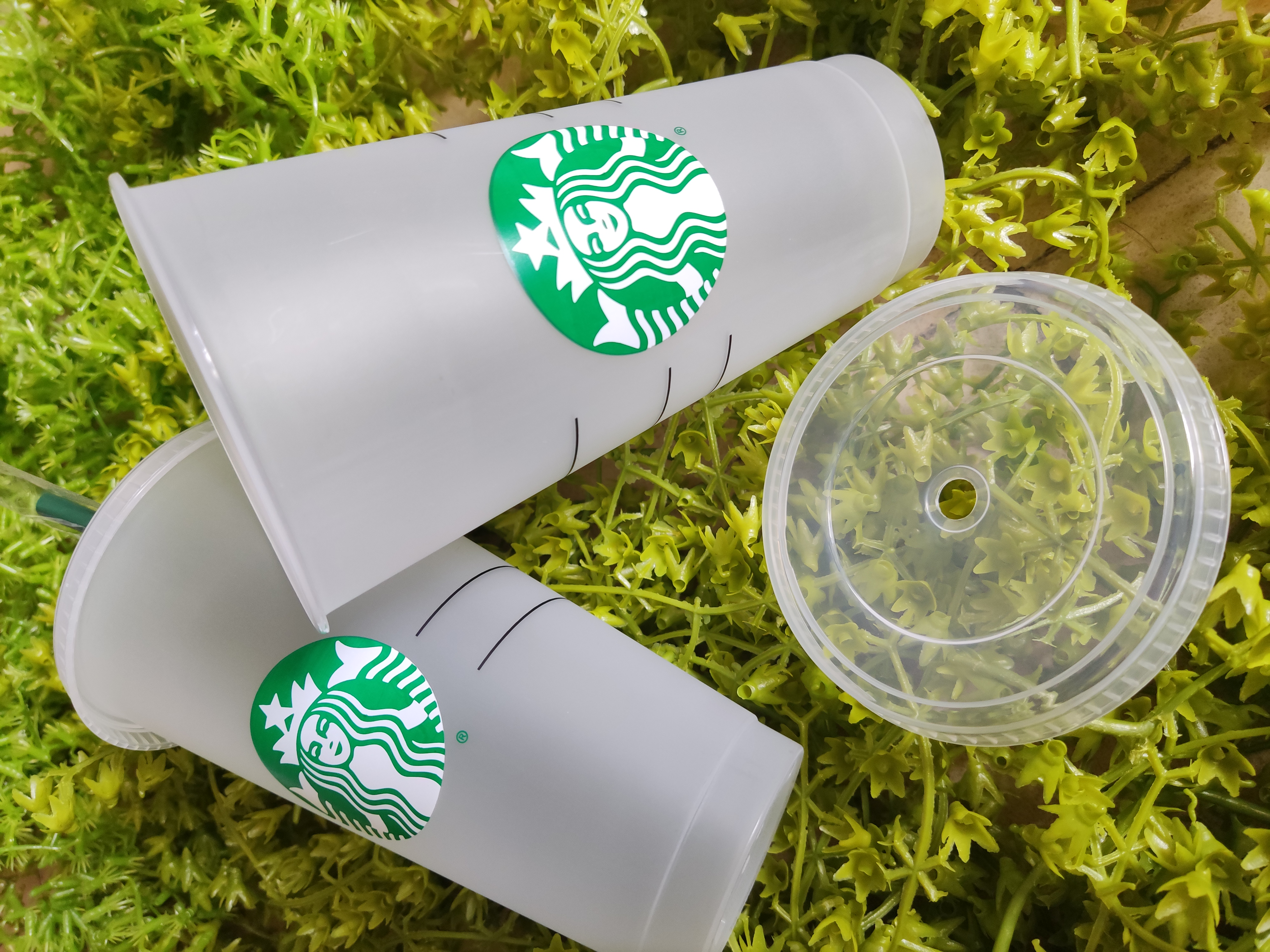 

Starbucks food grade fine cup tumblers high transparency color changing and coffee cups