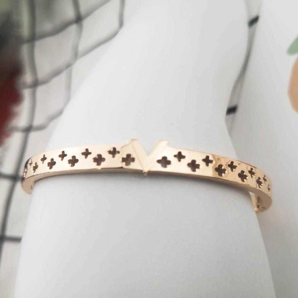 

v European and American Classic Bangle Luxury Women Bangle Steel Q0719