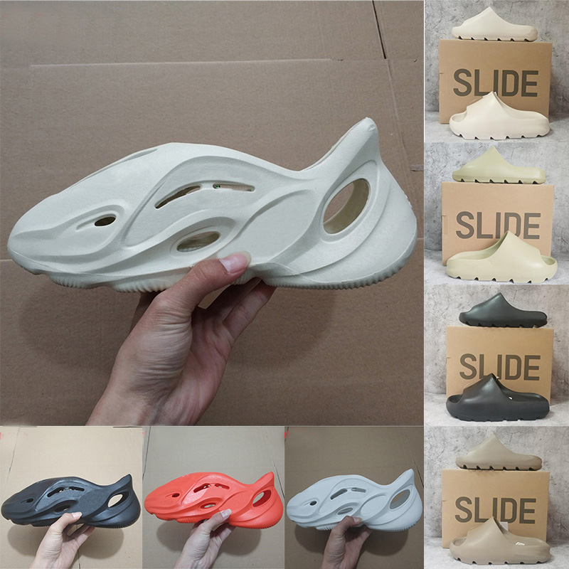 

2022 Slides Shoes Sandals Foam Runner Moon Grey Ochre Cream Clay Triple Black Outdoor Sandals For Men Women YE Slide Slippers Resin Pure Sand Flat Loafers 36-47