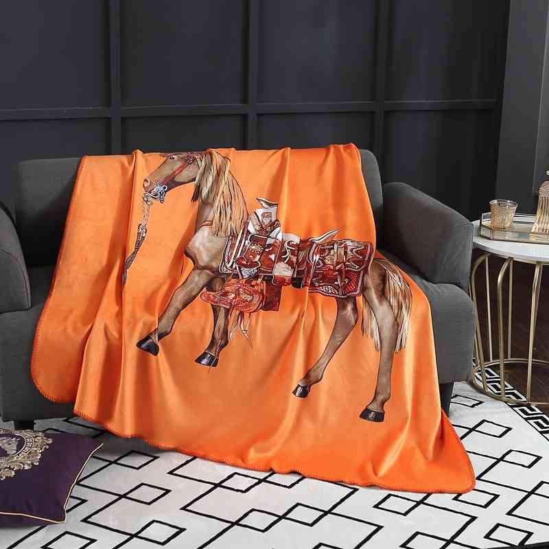 

Mao Jin Hu Rong Chao brand digital printing sofa air conditioning blanket