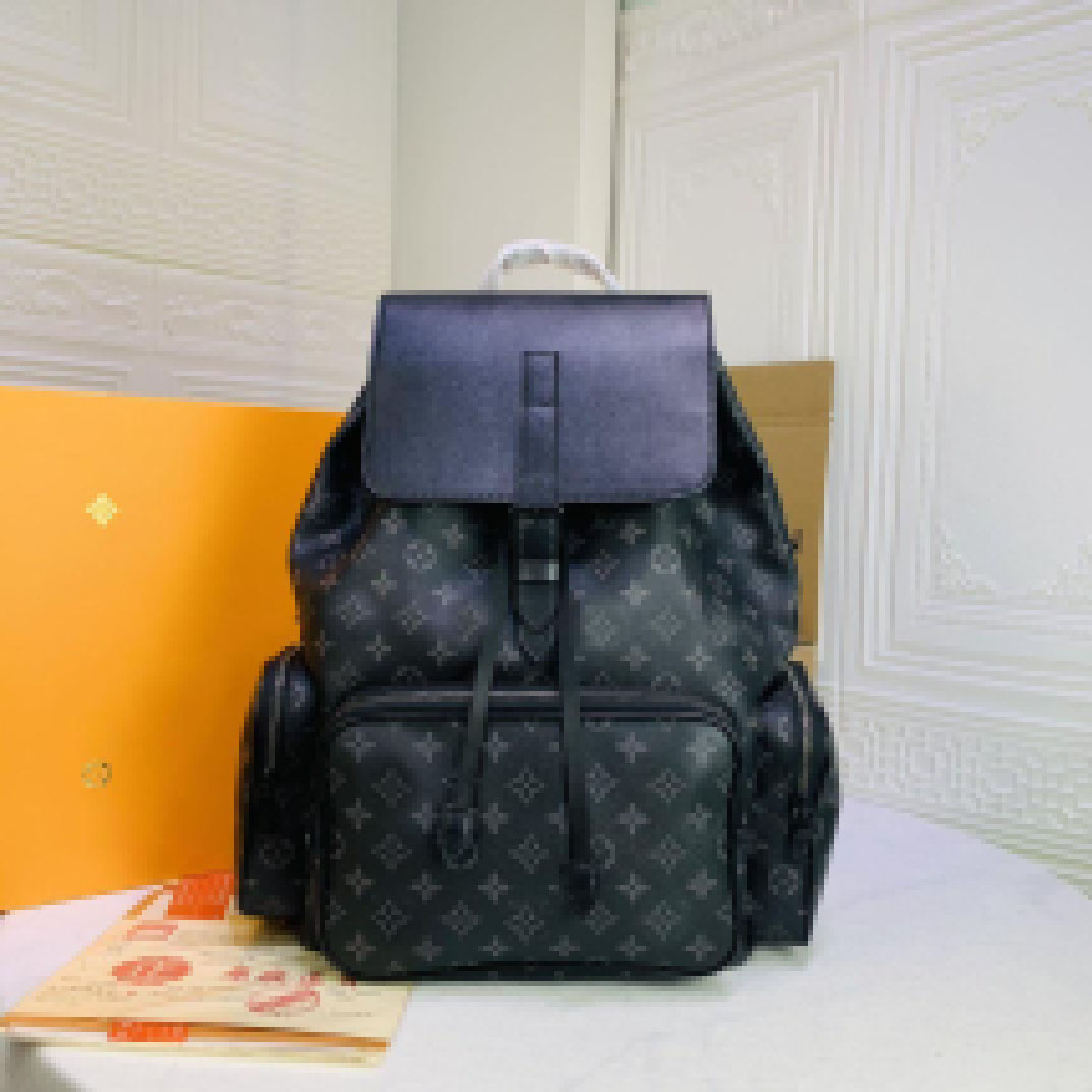 

Montsouris GM Trio BACKPACK Leather Bag Size: 45x33x22CM