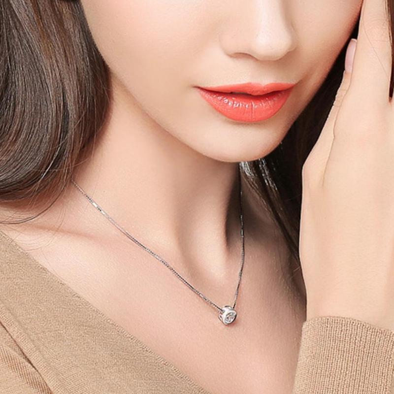 

Chains SILVERHOO Glossy Surface Women Necklace Polished Rhinestone Inlaid Fine Workmanship Collarbone Chain Charm Gifts