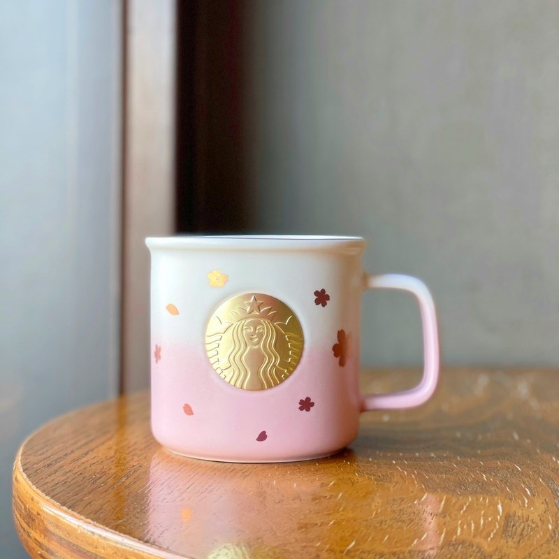 

2021 summer new Starbucks sakura flying bronze mug 355ML pink cherry blossom golden mermaid bronze coffee cup