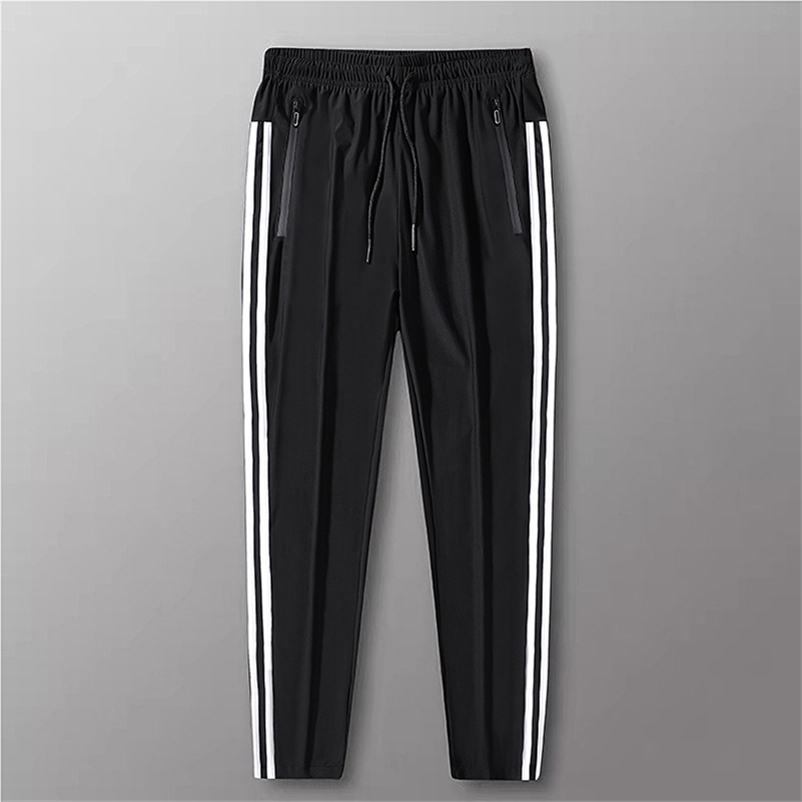 

Casual Pant Men's Joggers Sports Small Feet Trousers Hip-Hop Men Pants Three Bar Black Jogging Pants Men All-match 6xl 211108, Black flat mouth