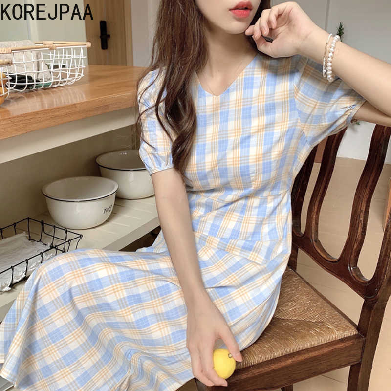 

Korejpaa Women Dress Summer Ladies French Retro Temperament Slimming V-Neck Lace-Up Waist Plaid Puff Sleeve Vestidos 210526