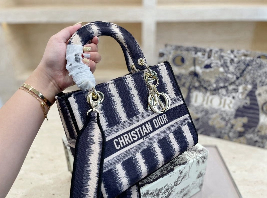 

Luxury leather Handbag high quality Handbags Wallet Famous women Crossbody bag Fashion Vintage Shoulder Bags -D0408, Red;black
