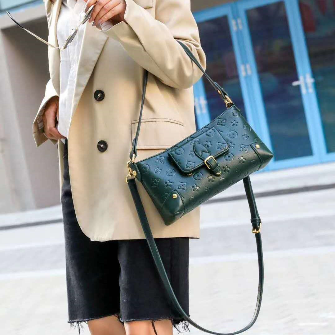 Designers Duffel Bags 45CM 55CM luxury large capacity travel sale High quality women men Genuine Leather shoulder Fashion bag carry rivets with l-image-708706472