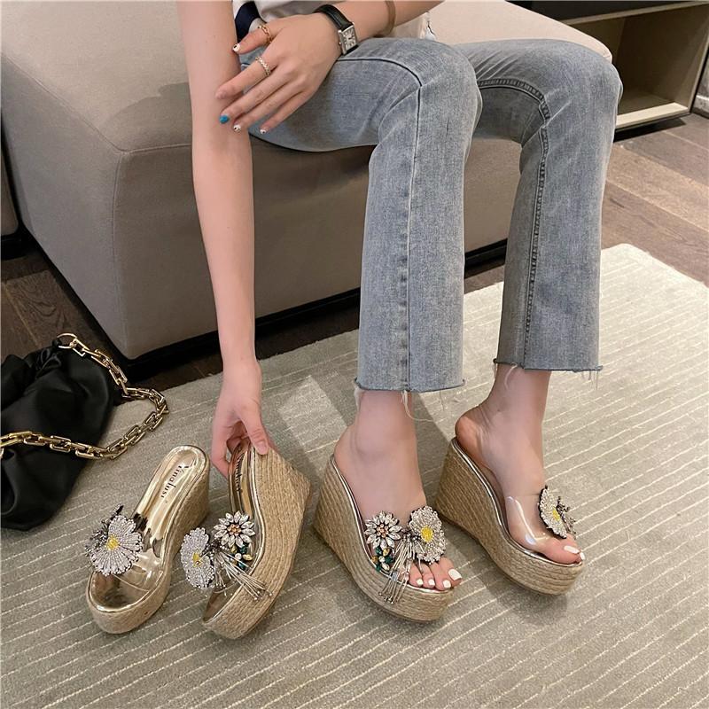 

Sandals Summer Women's Diamond Chain Thick Sole Slope Heel, Gold