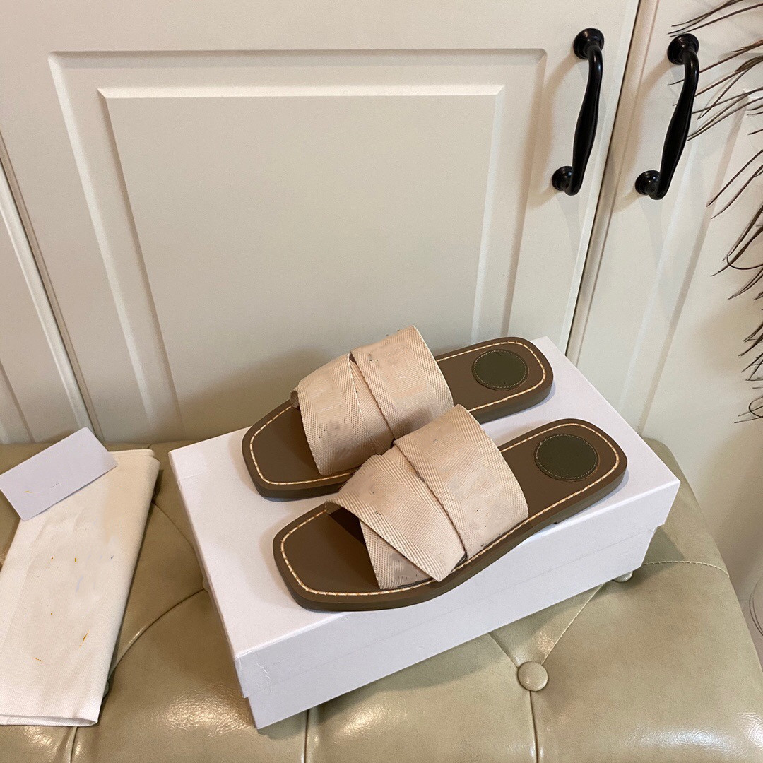 

Luxury slippers cross braided with alphabetic rubber soles size 35-42, Chocolate