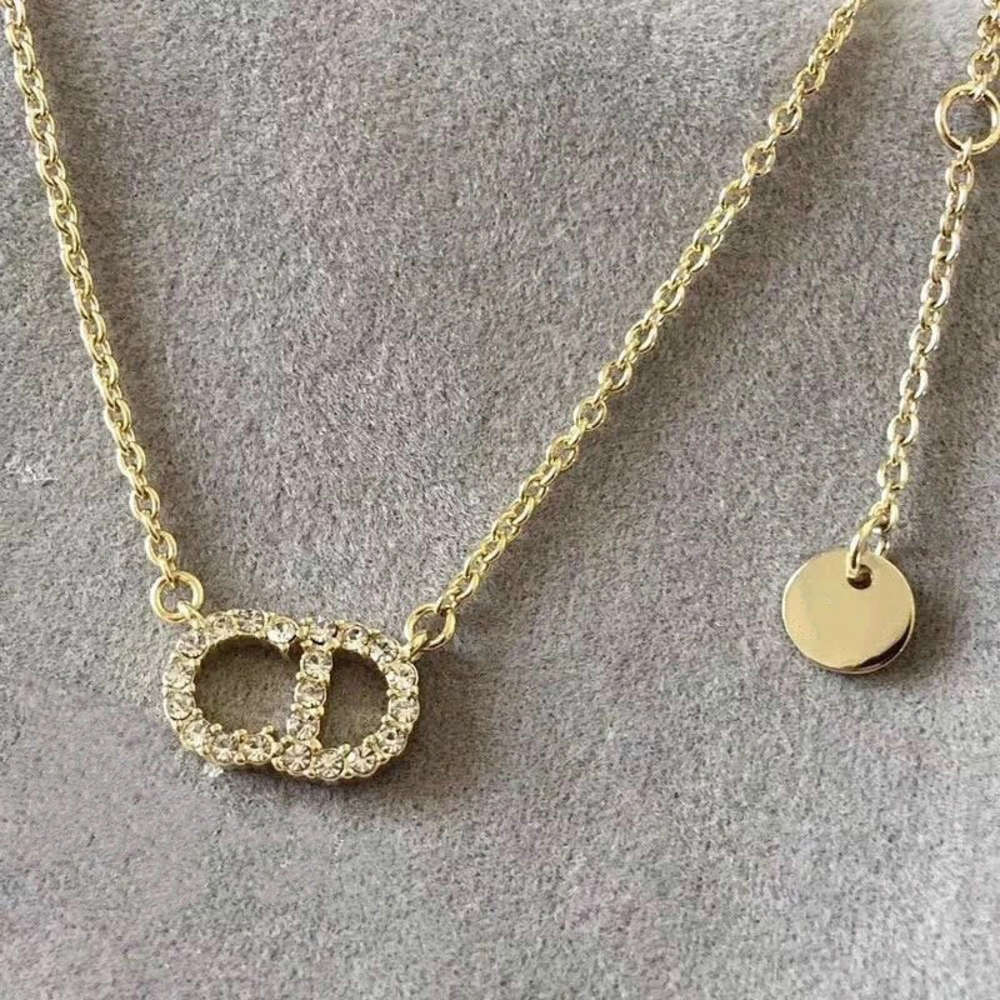 

necklace Dijia Female Minority design d family CD letter inlaid diamond clavicle chain net red same high version item