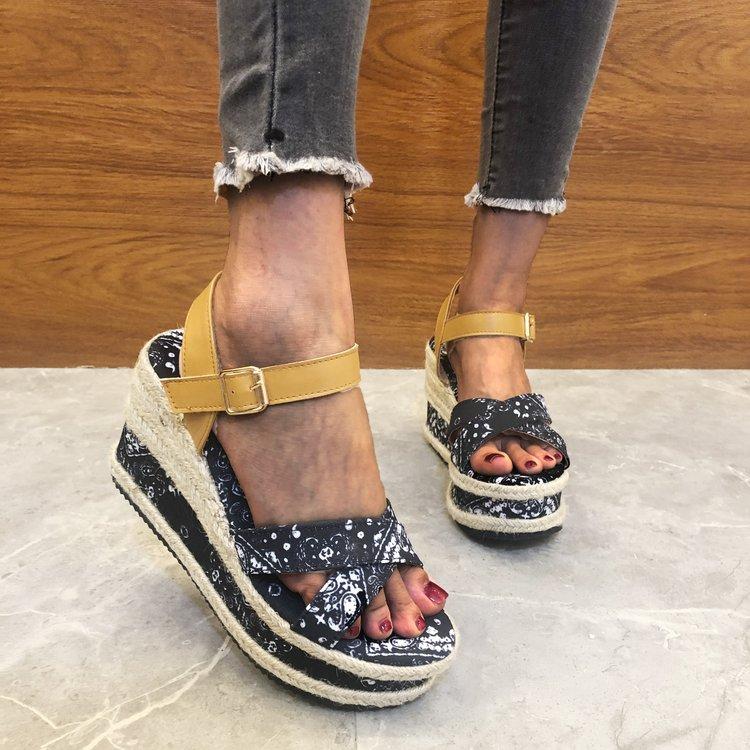 

Sandals Wedge Women Shoes 2021 Summer Peep Toe Fashion Platform Hasp Outdoor Casual Slope Heel Large Size 35~43, Black