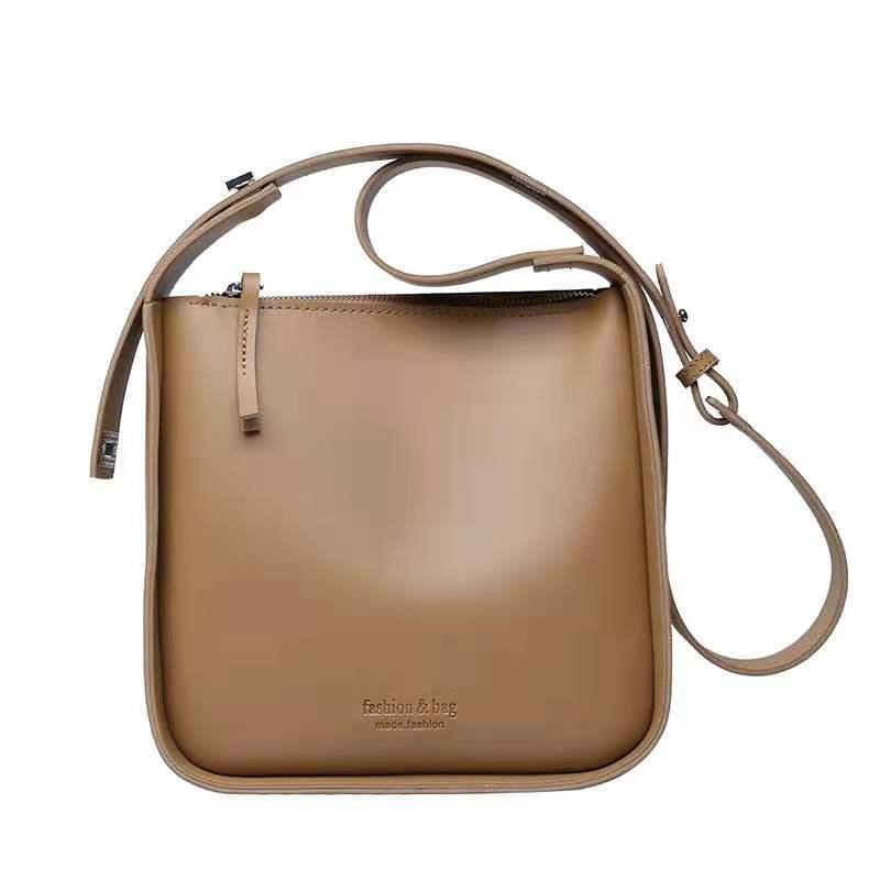 

Evening Bags Bags, Women's 2021 Spring And Summer, The Trendy Fashion Texture Messenger Bag, Simple Western Style, Large Capacity S, Beige