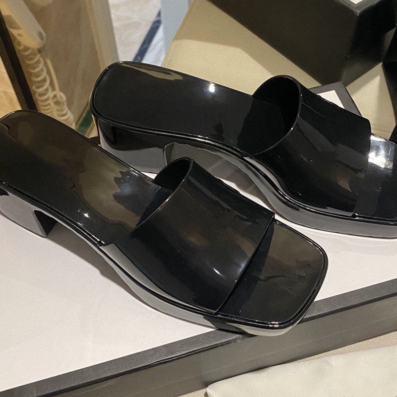 

2021 Newest Brand woman slipper Top quality Luxury designer sandals summer fashion jelly slide high heel slippers Casual shoes Black Alphabe