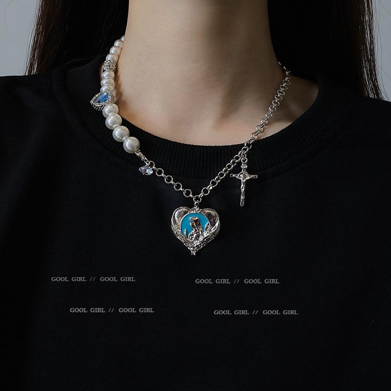

Pendant Necklaces Pearl Diamond Love Cross Stitching Chain Necklace Korean Fashion Clavicle Sen Simple Temperament Item, Silver