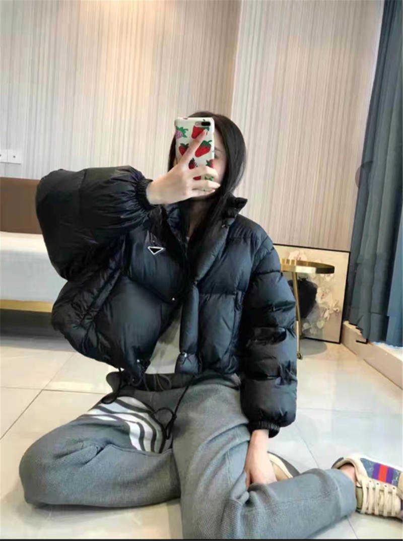 

Women Down Parkas Long Sleeves Jacket Warm Windbreaker Coat Short Style For Lady Slim Jackets Winter Outwears With Letters Budge Two Colors, Customize