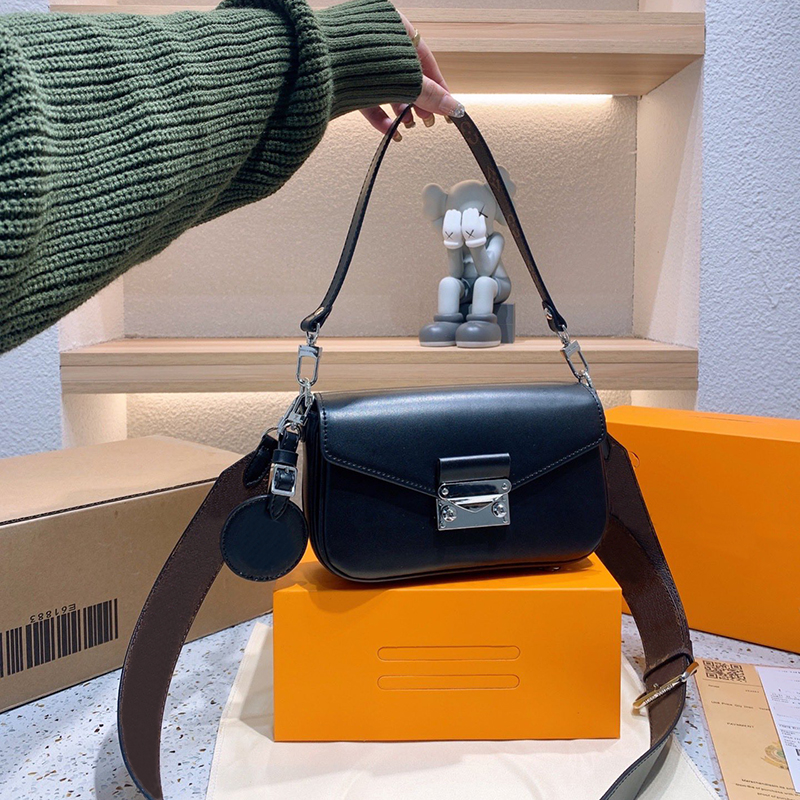 

2022 flap Shoulder Bags retro Crossbody Designer Bag fashionable designers handbags High quality pu leather Women Totes Designer 2022 Evening Wallets, White