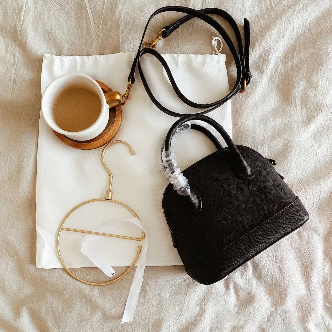 

Luxurys Designers Bags Women Shell Totes Shoulder Handbag Messenger Leather Retro Female Fashion Vintage Handbags Printed Classic, Red