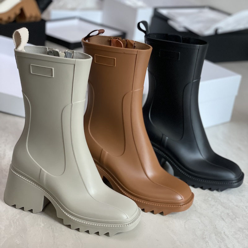 

Designer Women Rain Boot Betty Beeled Zip Mid-calf Motorcycle Boots PVC Rubber Square Toe Thick Heel Platform Shoes Waterproof welly Rainshoes, Sock