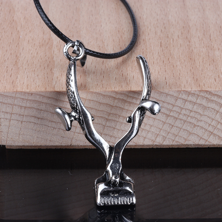

Creative Punk Haircut Shave Domineering Hanging Necklace