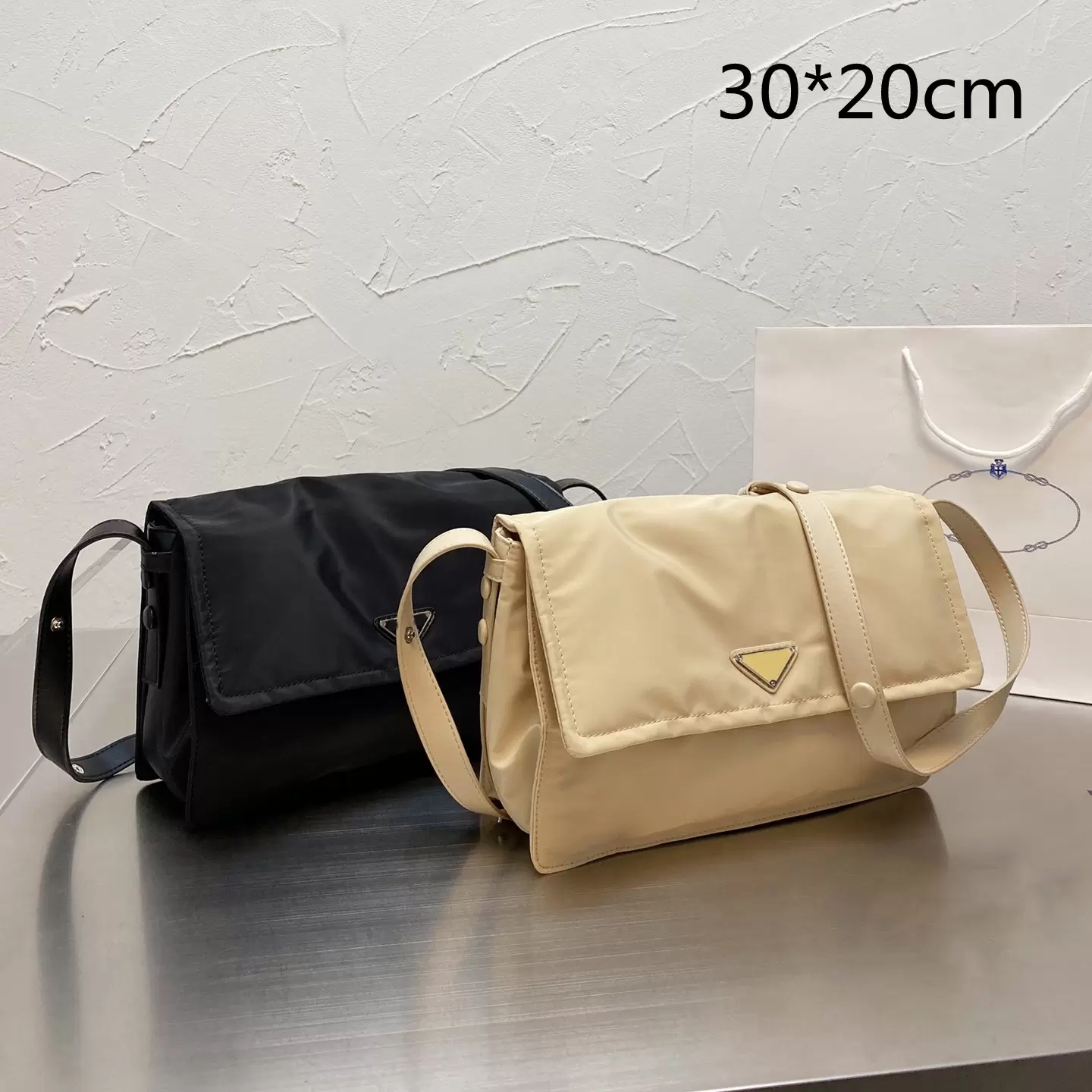 

Women Men Briefcases Nylon Shoulder Bags 2021 Designer Crossbody Messenger bag Triangle saffiano leather men's Cross Body high quality, Black(brand logo)